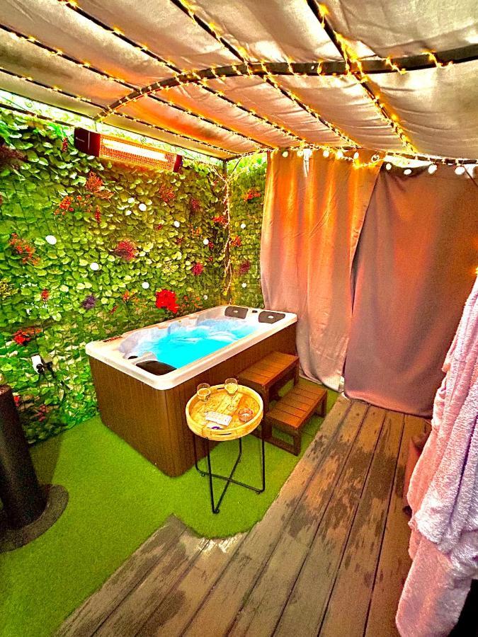 La Lover'S Jungle Pont-Sur-Yonne Eksteriør billede